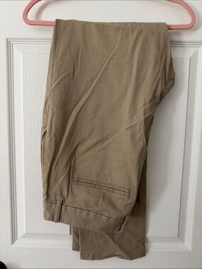 Old Navy Khaki Athletic